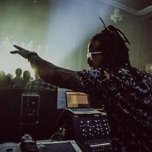 Meet your Posher, Maxx